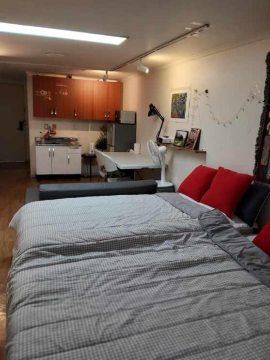 Gangnam Reasonable Price House *