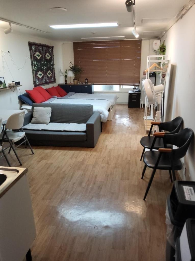 Gangnam Reasonable Price House Apartment