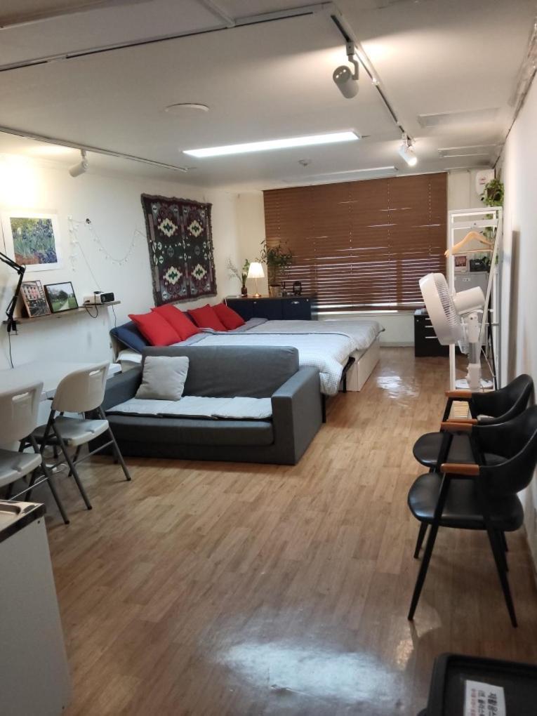 Gangnam Reasonable Price House *